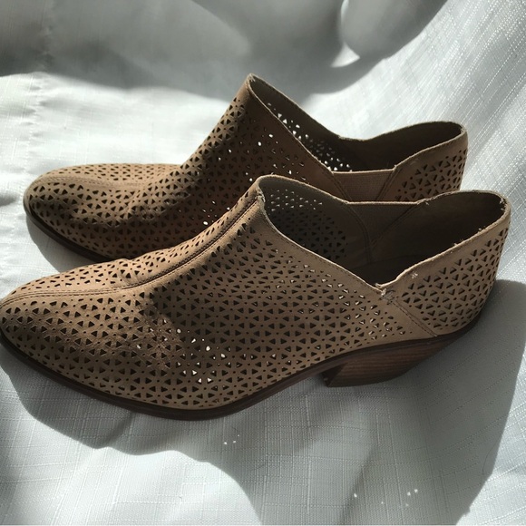Vince Camuto tan mesh leather m booties size 7.5 - Picture 3 of 8